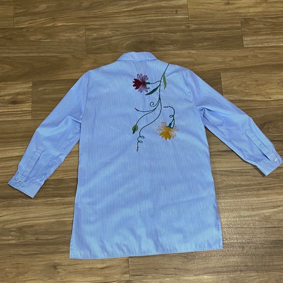 Zara Button-down Top - Picture 5 of 9